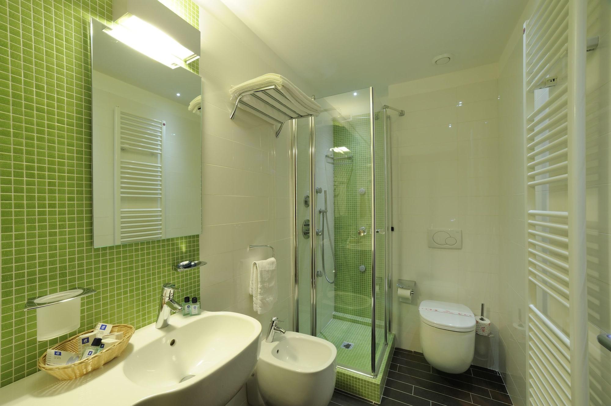 ואראצה Hotel Le Roi מראה חיצוני תמונה