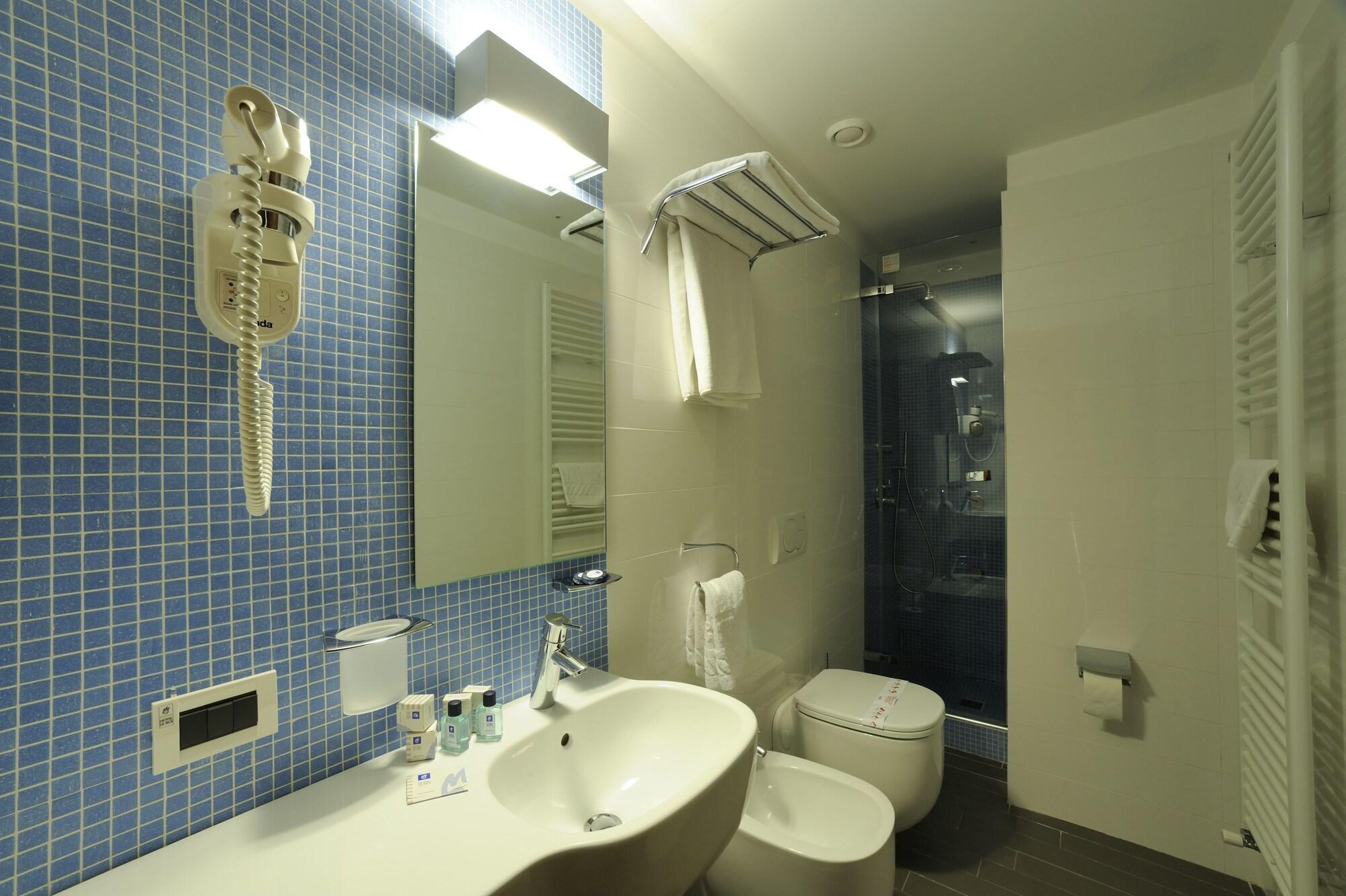 ואראצה Hotel Le Roi מראה חיצוני תמונה