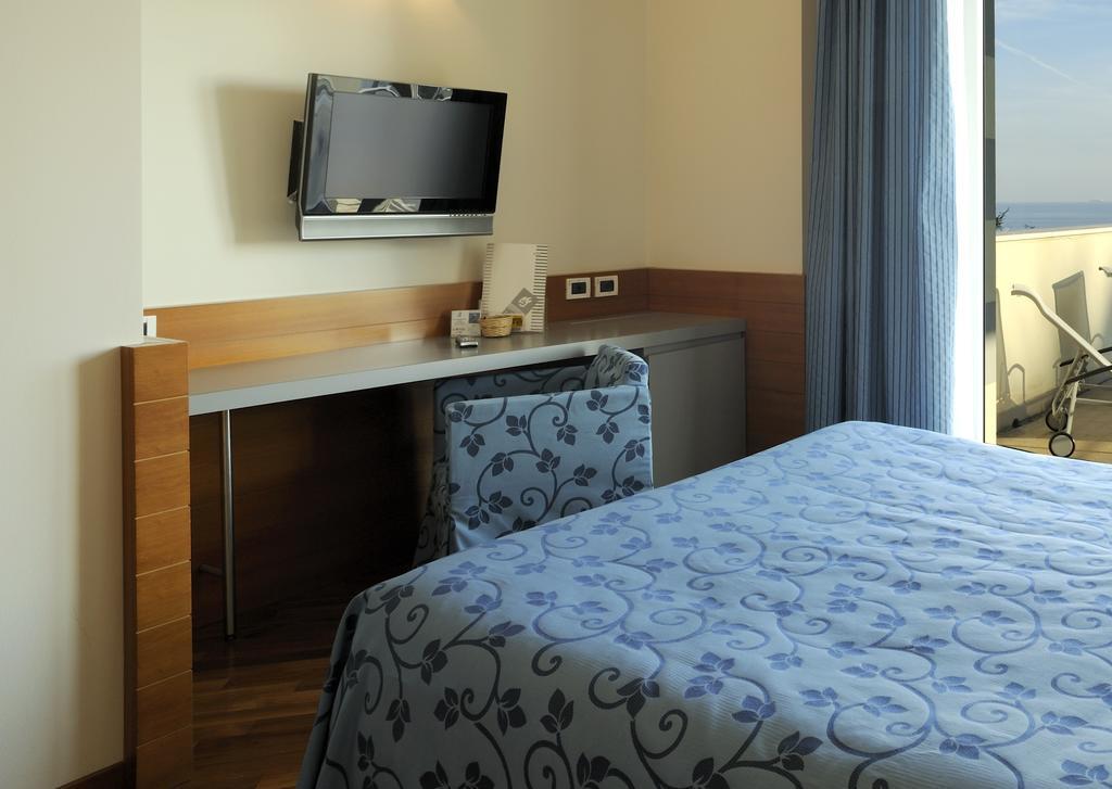 ואראצה Hotel Le Roi מראה חיצוני תמונה
