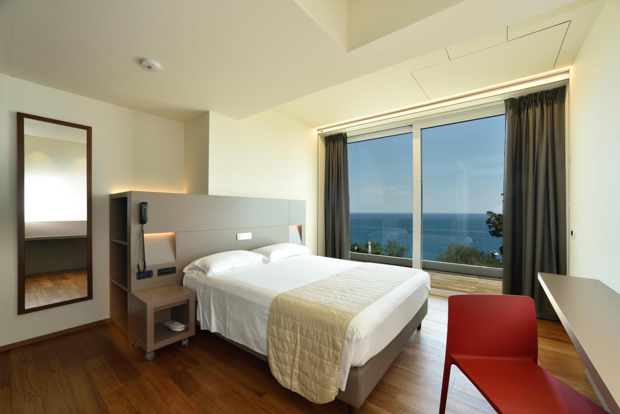 ואראצה Hotel Le Roi מראה חיצוני תמונה