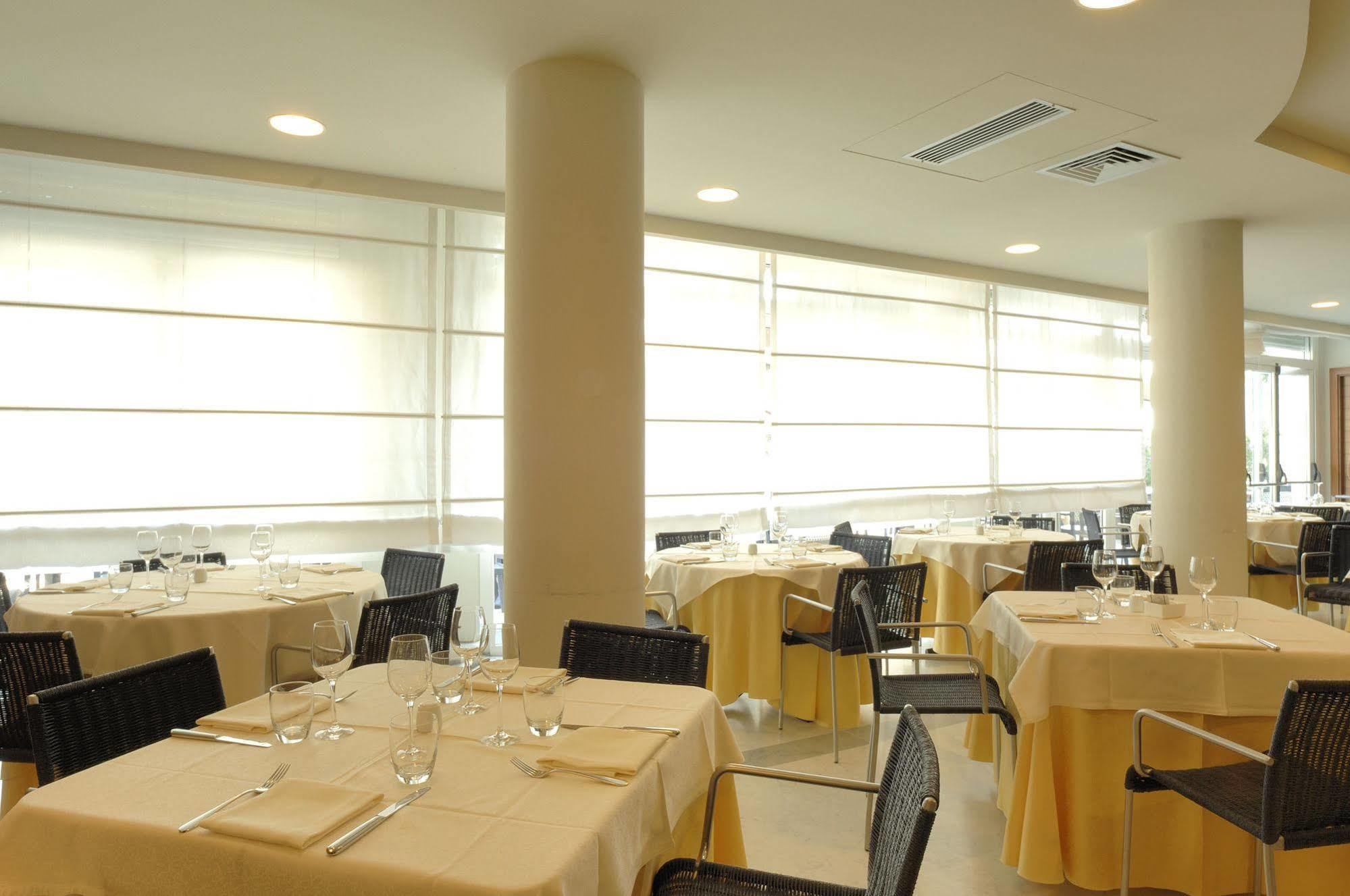 ואראצה Hotel Le Roi מראה חיצוני תמונה